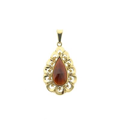 Image 1 of Vintage gold pendant with garnet