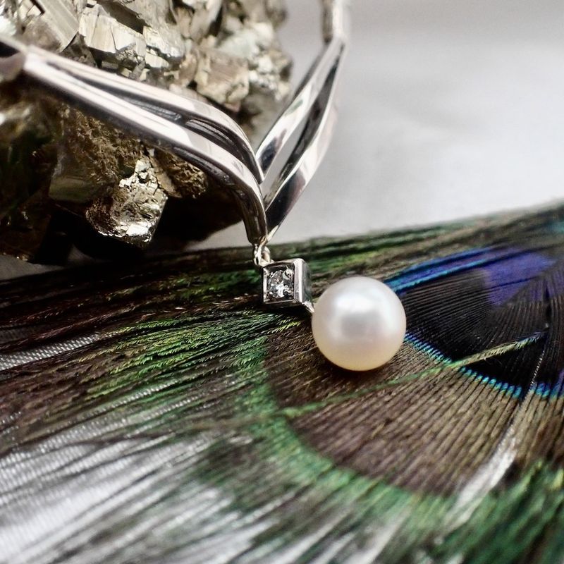 Image 2 of White gold necklace with pearl and diamond 0.05 ct.