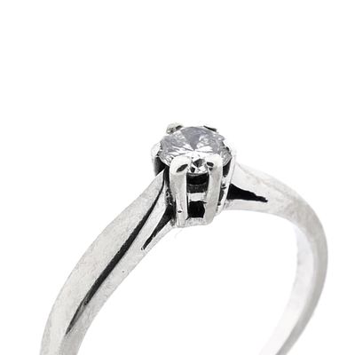 White gold solitaire ring with diamond; 0.18 ct. Image 2 of White gold solitaire ring with diamond; 0.18 ct.