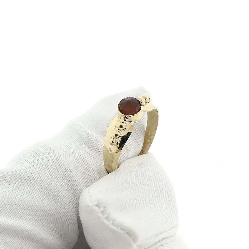 Image 11 of Vintage gold solitaire ring with carnelian
