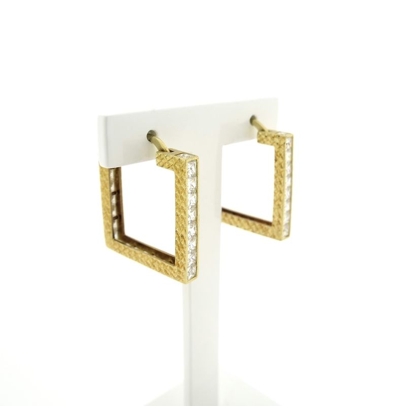 Image 3 of Gold square earrings with zirconia