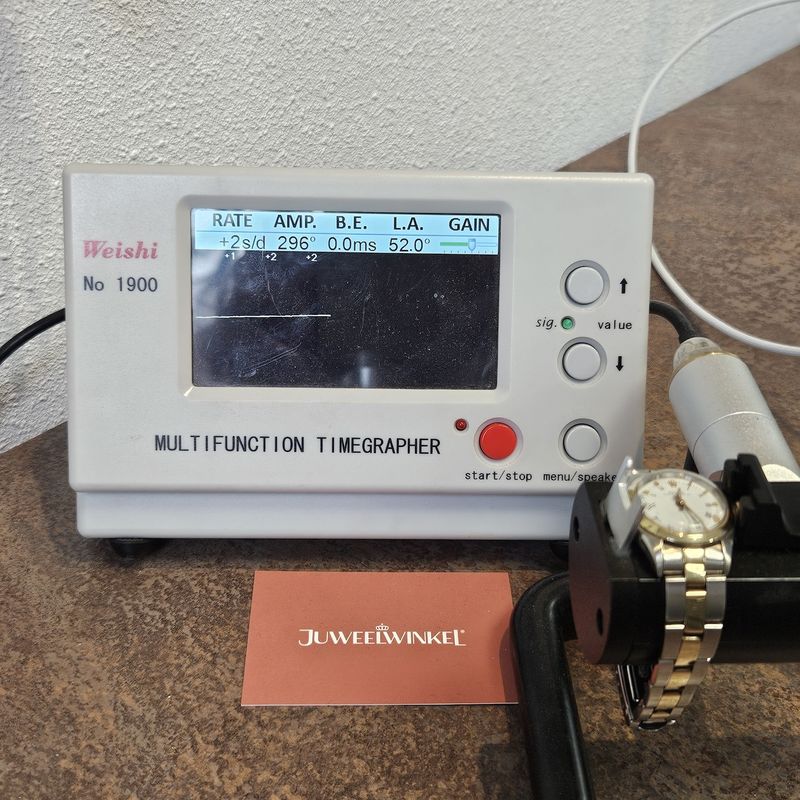 Image 16 of Rolex Oyster Perpetual 26mm 6718; Vintage gold/steel ladies' watch