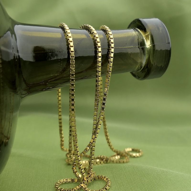 Image 7 of Golden Venetian link chain; 60.5 cm