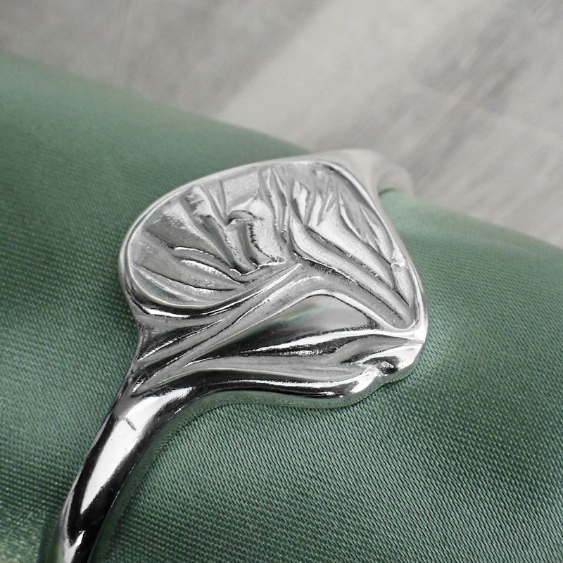 Image 10 of Silver bracelet with fantasy design | Ø 60 mm