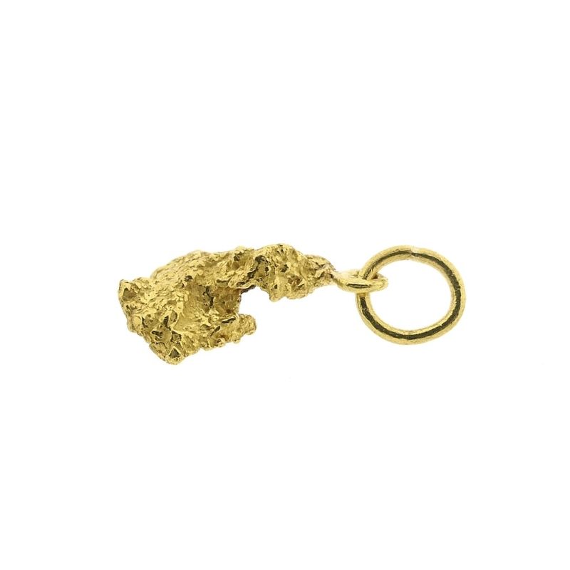 Image 8 of 22 carat gold pendant with a gold nugget