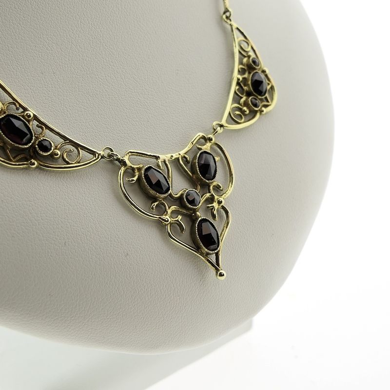 Image 3 of Antique gold necklace with garnet