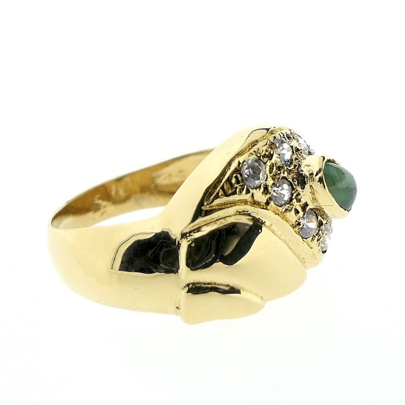Image 5 of Vintage gold ring with emerald
