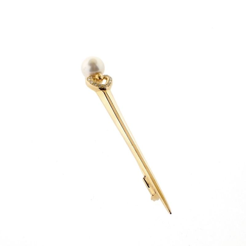 Image 3 of Gold long brooch with pearl and diamonds; 0.055 ct.