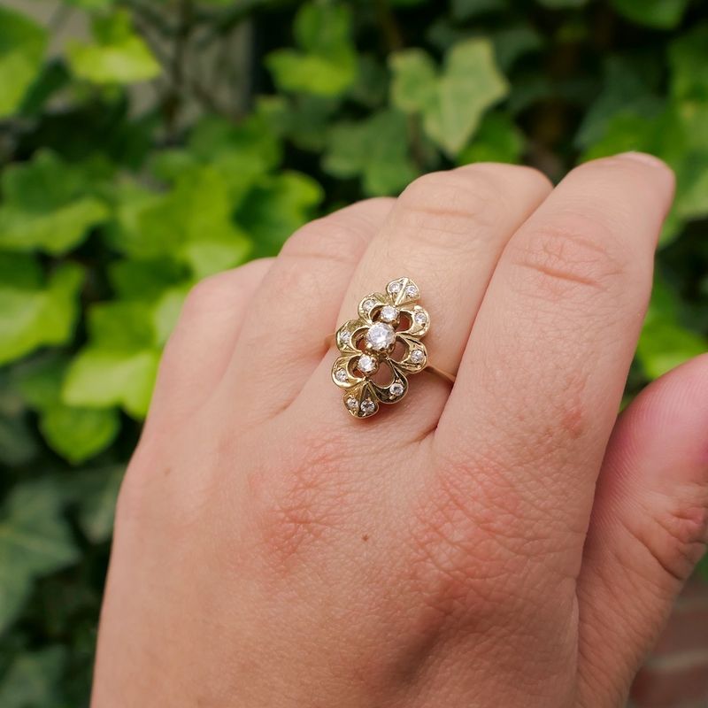 Image 6 of Vintage gold ring with zirconia