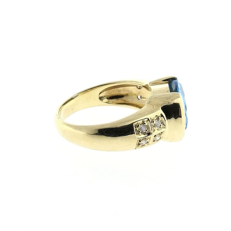 Image 8 of Gold ring with topaz and diamond