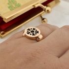 Image 4 of 18K rose gold ring with onyx | Source