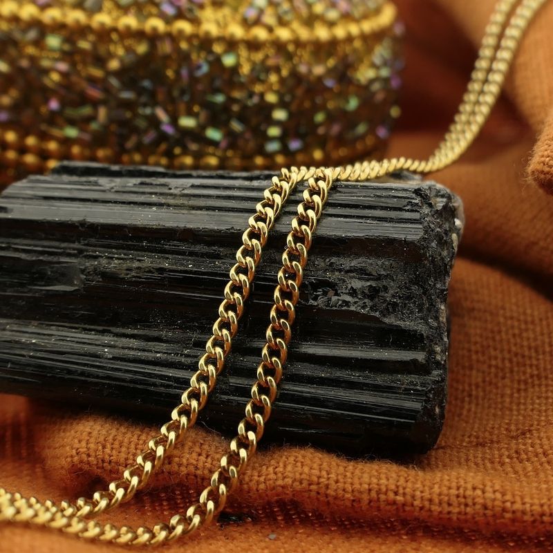 Image 2 of Gold gourmet link chain