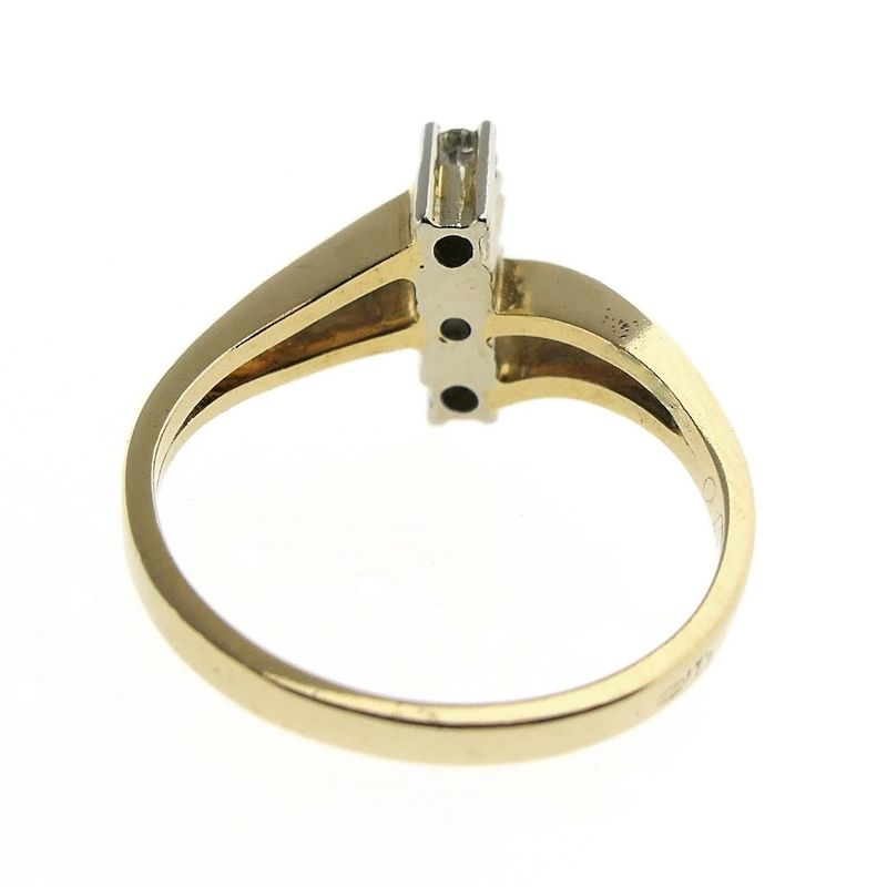 Image 7 of Vintage gold ring with diamonds 0.15 ct.