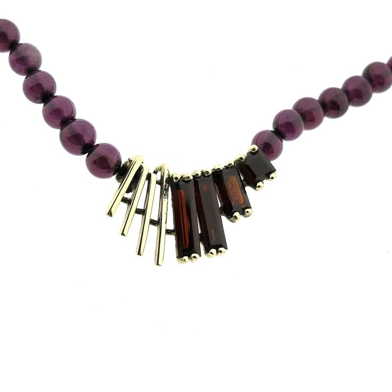 Image 3 of Glass bead necklace with gold pendant