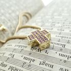 Image 3 of Gold snake link chain with ruby