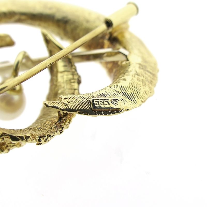 Image 7 of Two-tone gold brooch with pearl and diamonds