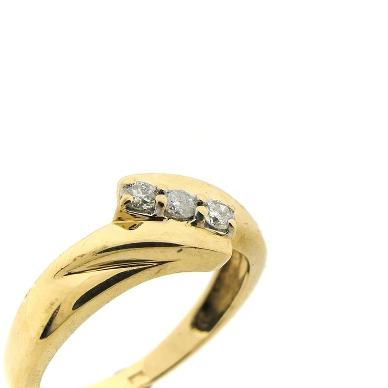 Image 2 of Gold ring with diamonds; 0.05 ct.