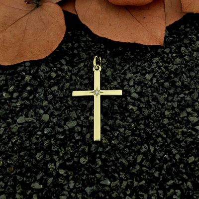 Image 2 of Gold pendant of a cross with diamond | 0.01 ct.
