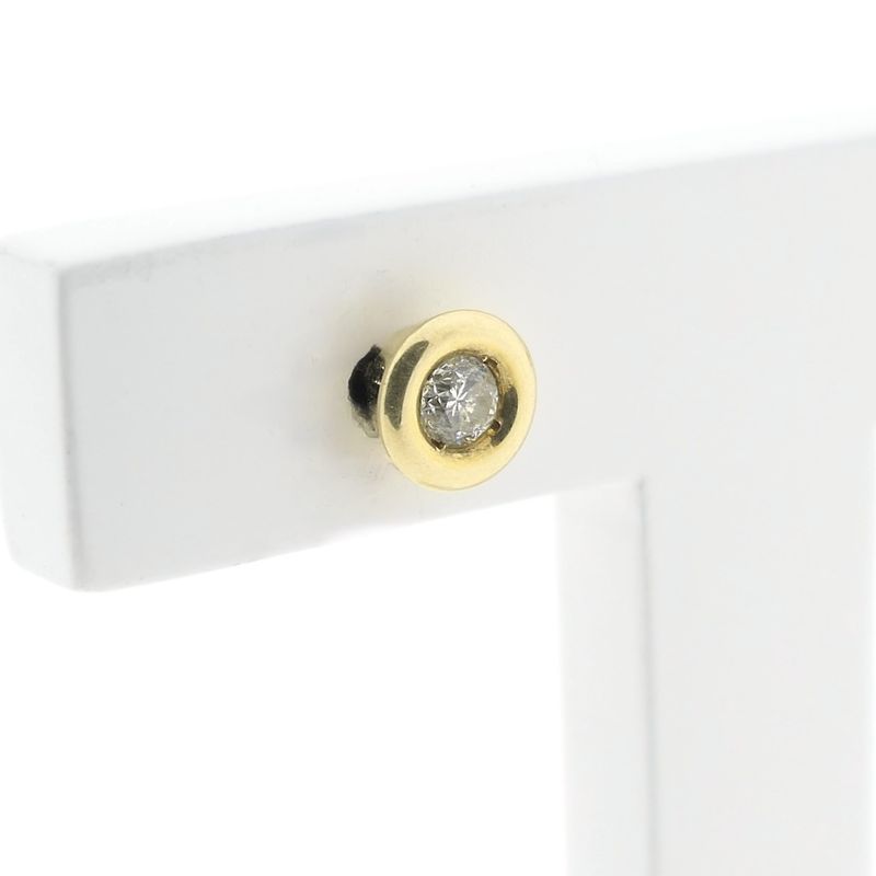 Image 4 of Gold subtle stud earrings with diamond | 0.20 ct.