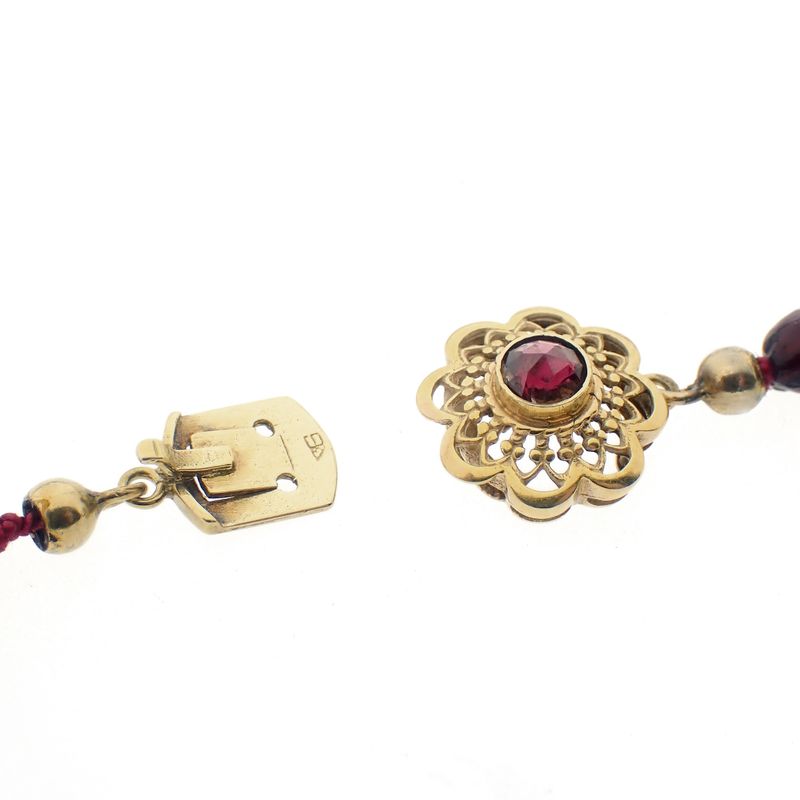 Image 7 of Glass bead necklace/sautoir with gold clasp