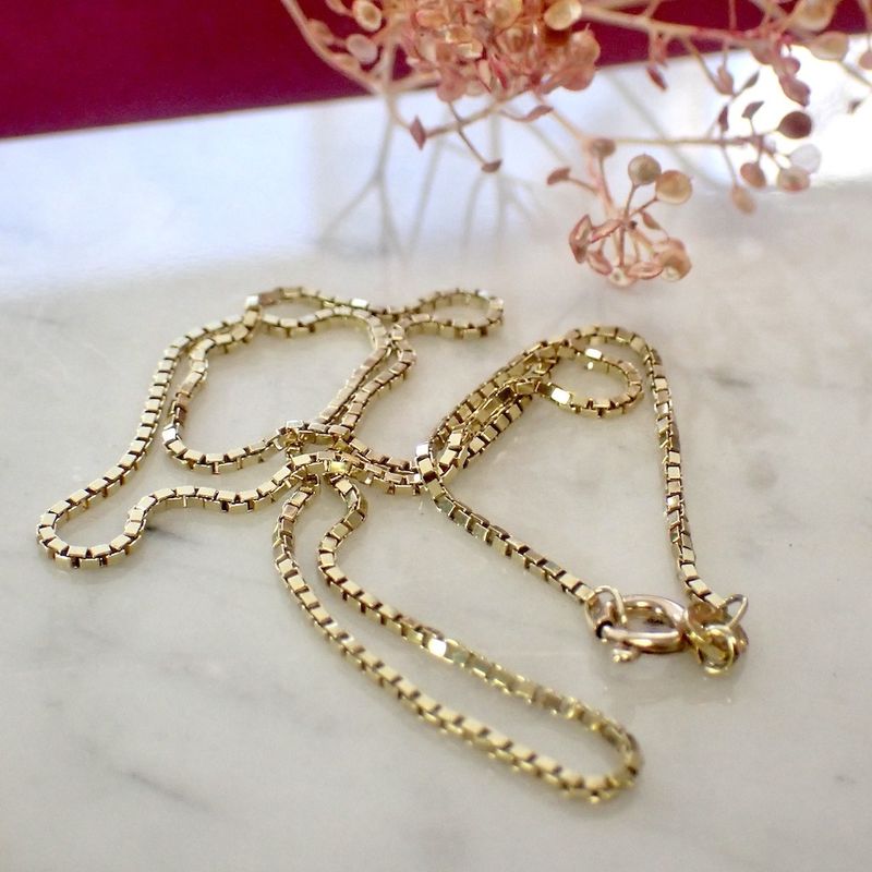 Image 4 of Gold Venetian chain | 38.7 cm