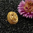 Afbeelding 2 van Antiek gouden broche van een mutsenbel 