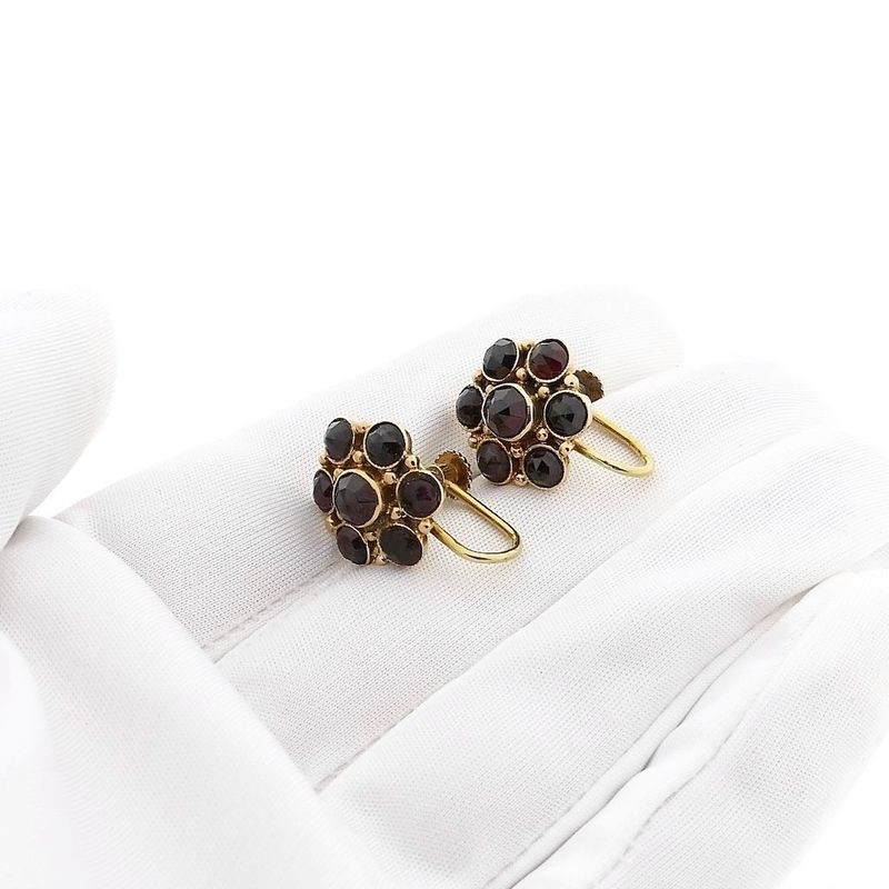 Image 6 of Vintage Gold Clip-On Earrings with Garnet