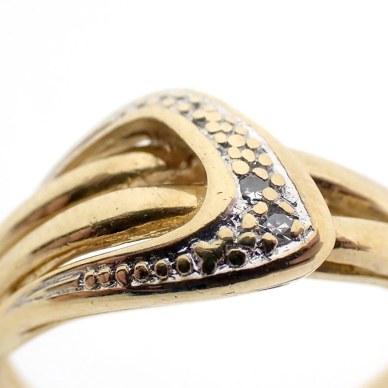 Image 3 of Gold ring with diamonds; 0.01 ct.