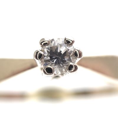 Image 2 of Gold solitaire ring with diamond 0.06 ct.