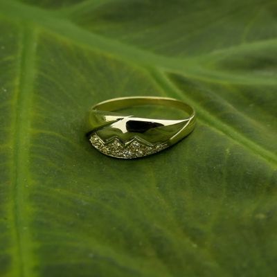 Image 2 of Two-tone gold ring with diamond; 0.075 ct.