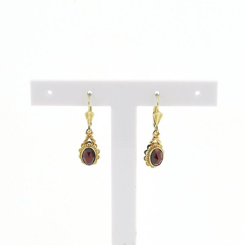 Image 1 of Gold earrings with garnet