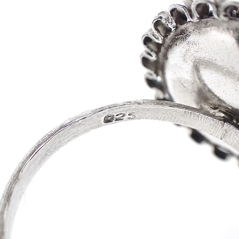 Image 6 of Silver ring with Zeeland button