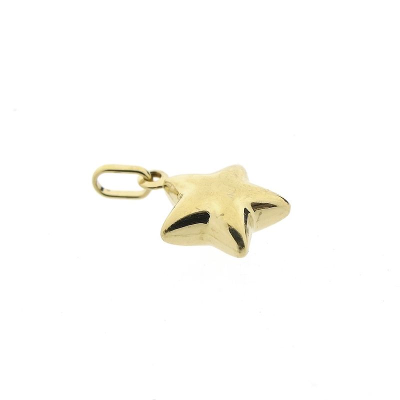 Image 3 of Gold pendant of a star