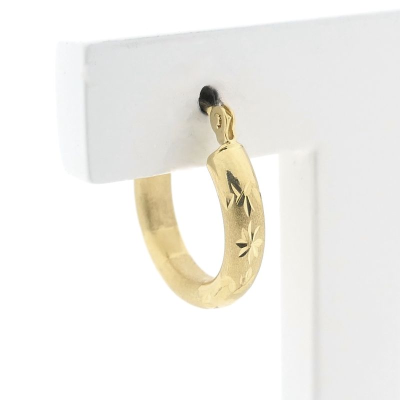 Image 4 of Gold earrings with engravings | Ø 16.2 mm