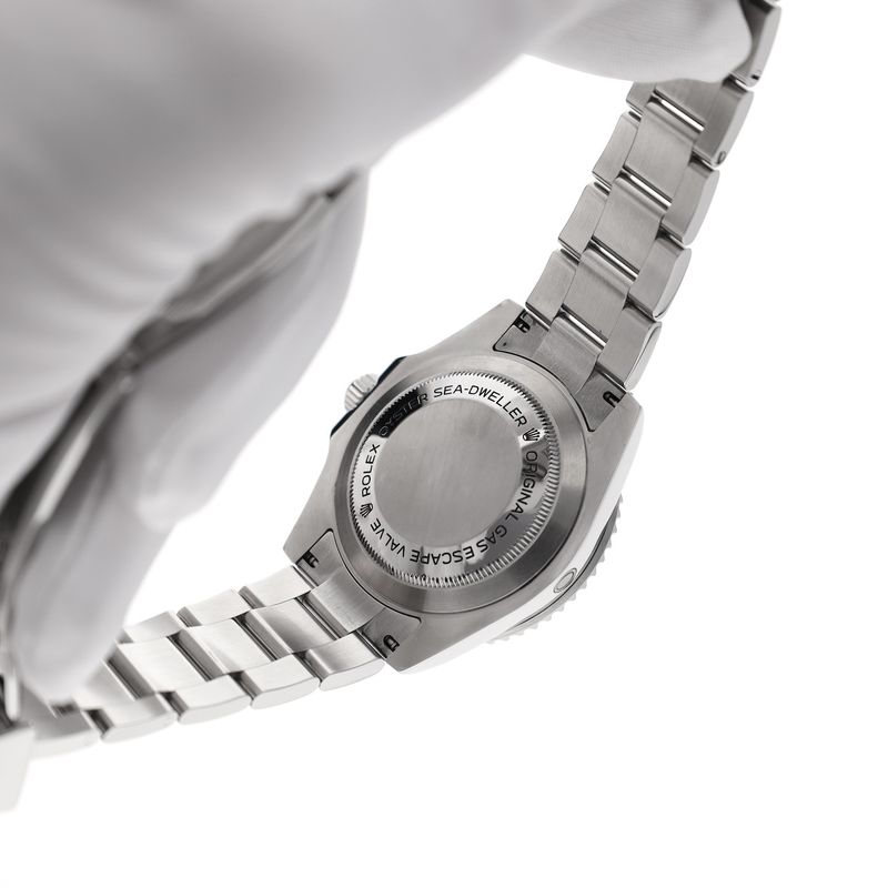 Image 20 of Rolex Sea-Dweller 4000 116600; Automatic watch in full set