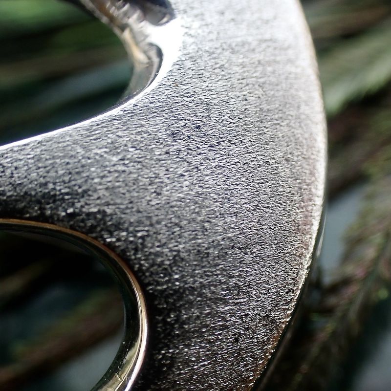 Image 5 of White gold brooch with diamonds; 0.30 ct.