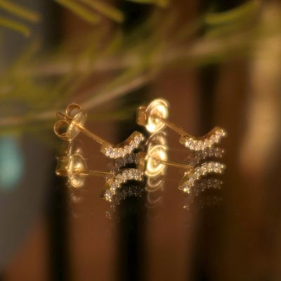 Image 2 of Gold stud earrings with zirconia