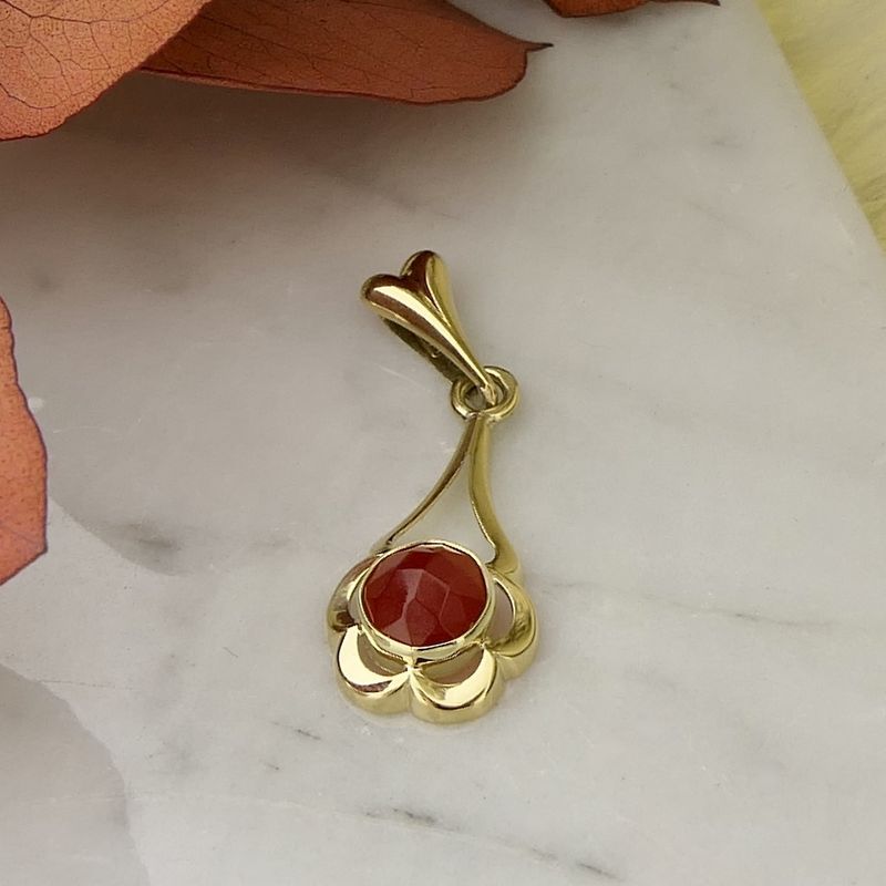 Image 7 of Gold pendant with carnelian