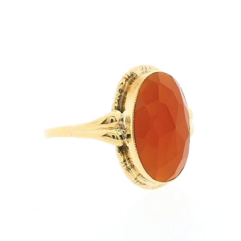 Image 4 of Vintage gold ring with carnelian