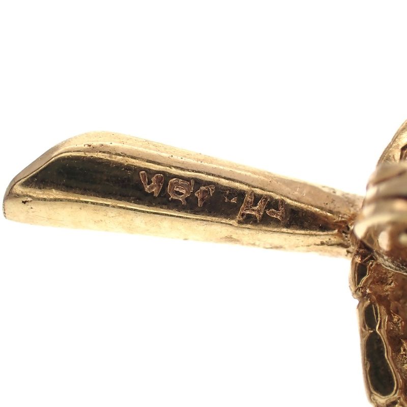 Image 5 of Vintage gold feather brooch with red coral | 18 carats