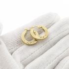 Afbeelding 8 van Gematteerd gouden oorringen met diamantslijpsel | 16.7 mm 