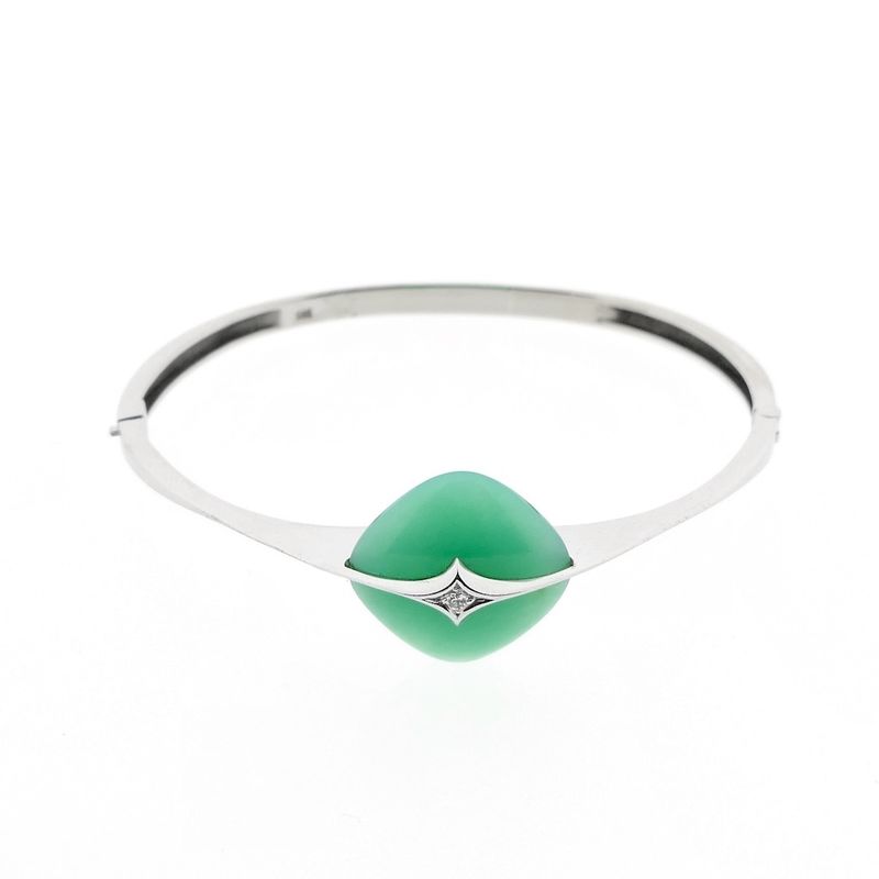 Image 3 of White gold bracelet with jade and diamond 0.035 ct.