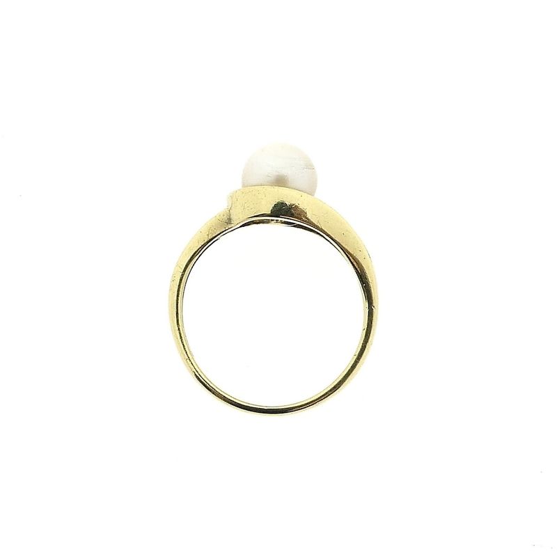 Image 7 of Gold ring with pearl and diamond; 0.01 ct.