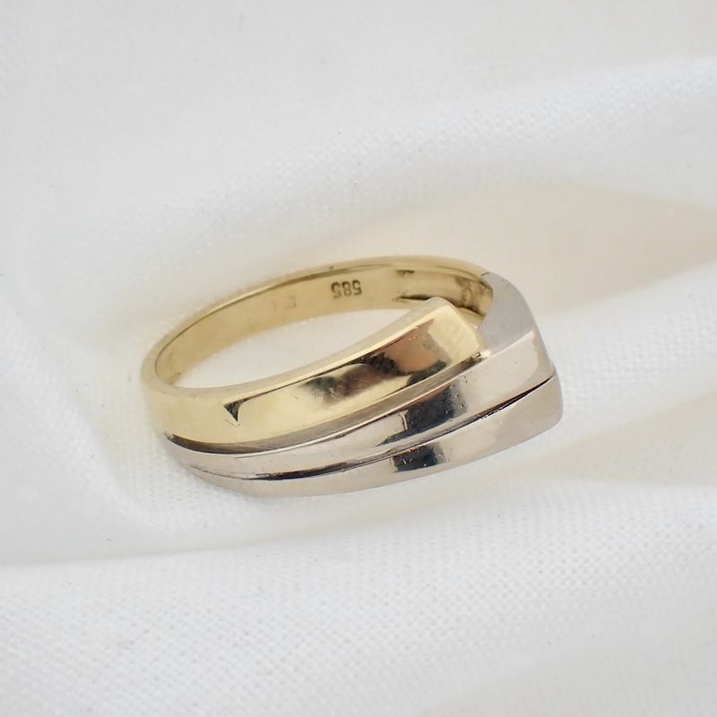 Image 6 of Two-tone gold fantasy ring