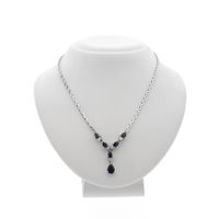 18K white gold necklace with sapphire and diamond; 0.20 ct. | 44 cm