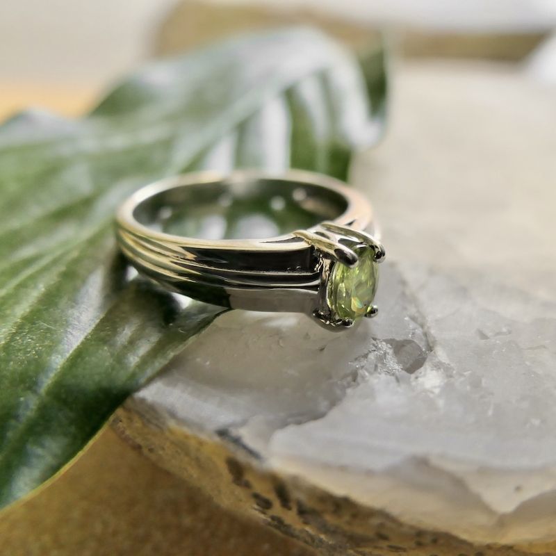 Image 11 of 9 carat solitaire ring with peridot