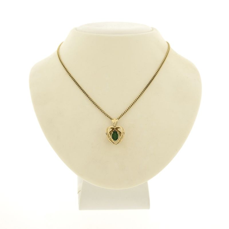 Image 3 of Gold pendant with emerald and diamond | 0.05 ct.