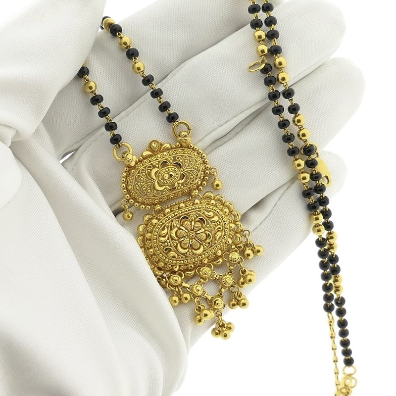 Image 10 of Gold Mangalsutra necklace with onyx