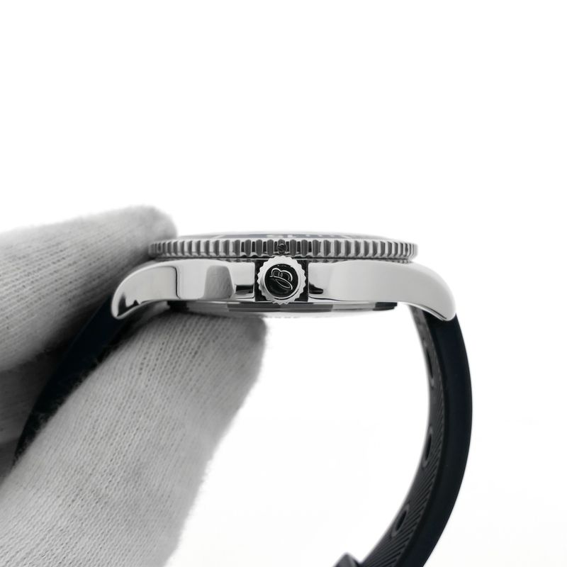 Image 6 of Breitling SuperOcean A17365; Automatic men's diving watch