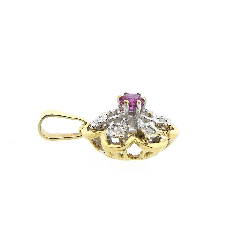Image 5 of Gold pendant with ruby ​​and diamond | 0.06 ct.